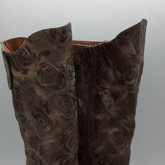 Avanti high Boots size 7 Below the Knee Embossed Taupe Balky Cement color - Picture 3 of 10